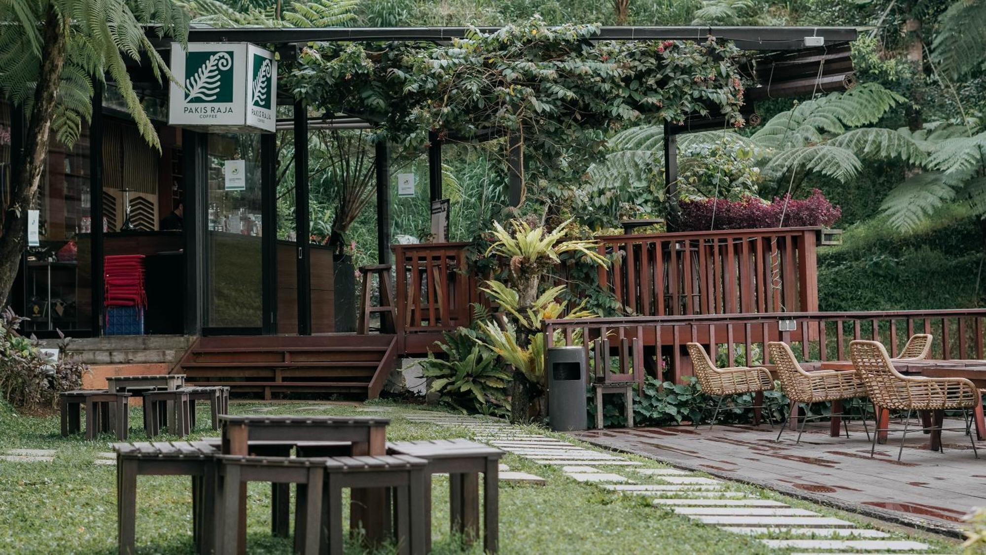 Damar Langit Resort Кисаруа Екстериор снимка