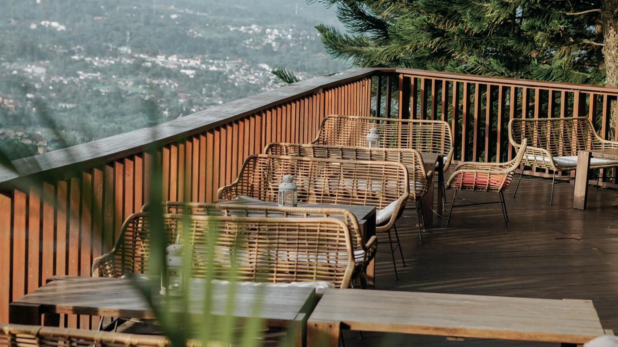 Damar Langit Resort Кисаруа Екстериор снимка