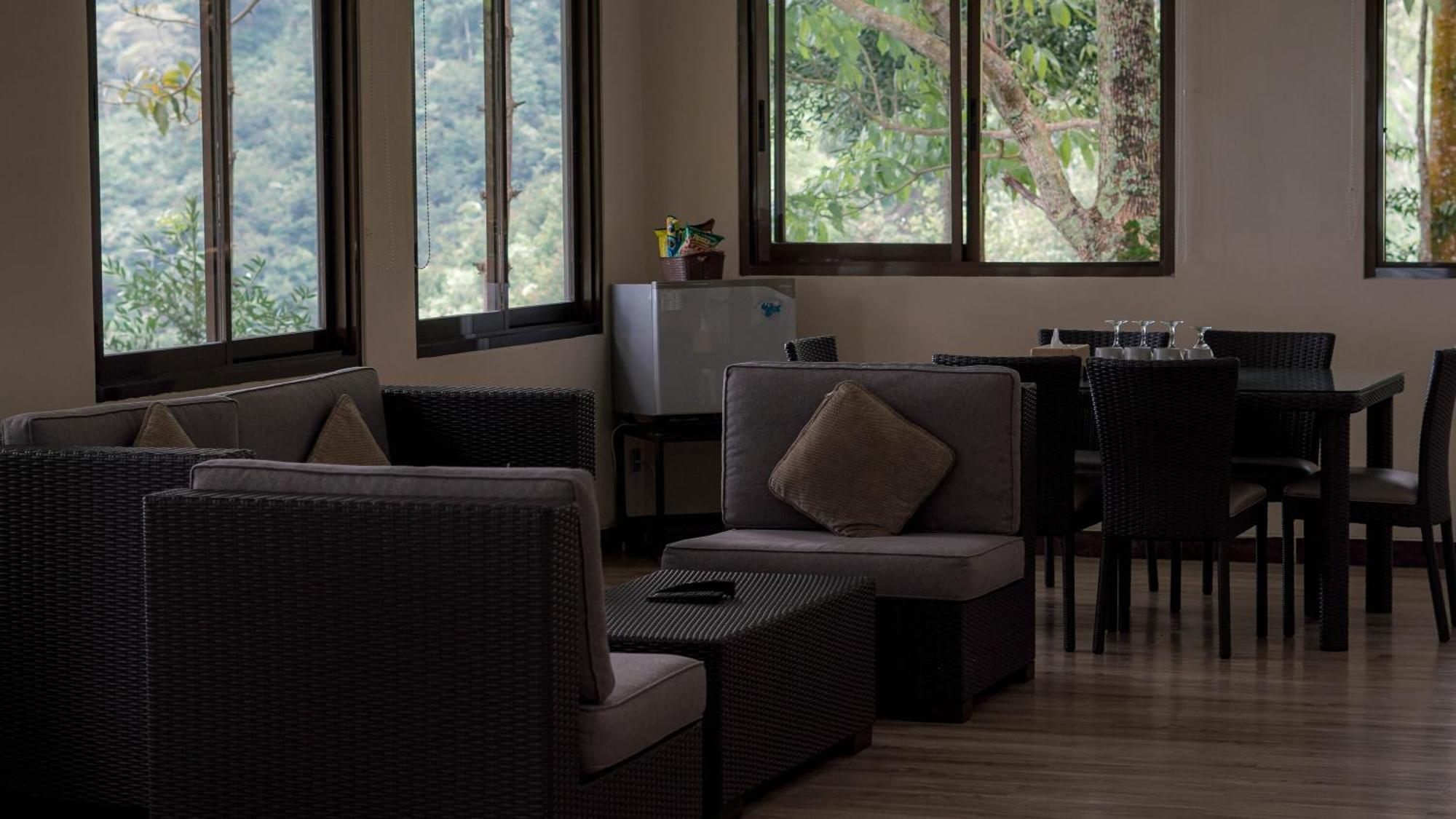 Damar Langit Resort Кисаруа Екстериор снимка